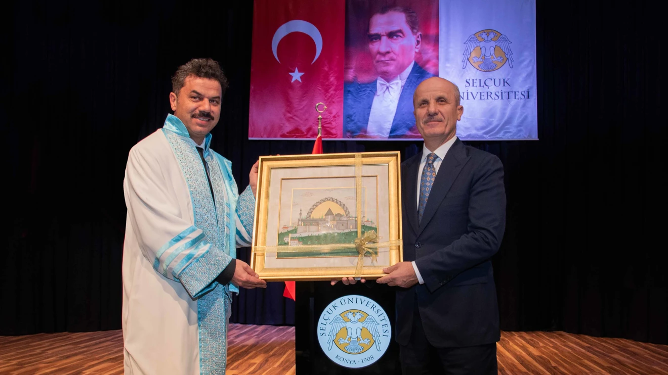 Selçuk Üniversitesi Akademik Yıl Açılış Töreni YÖK Başkanı Özvar’ın katılımıyla gerçekleştirildi